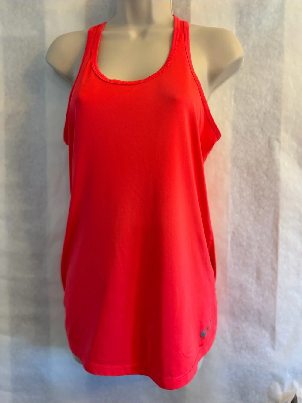 Nike DriFit‎ Women's Bright Orange Racerback Performance Tank Sz- M.  GG13